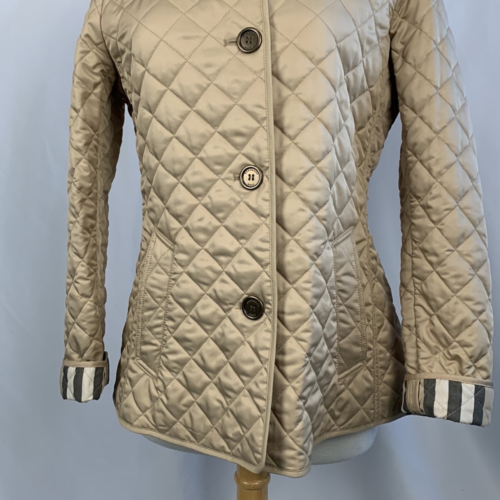 Burberry Classic Tan Quilted Jacket - Picture 8 of 16